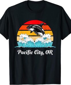 Vintage Pacific City Oregon Distressed Orca Killer Whale Art T-Shirt